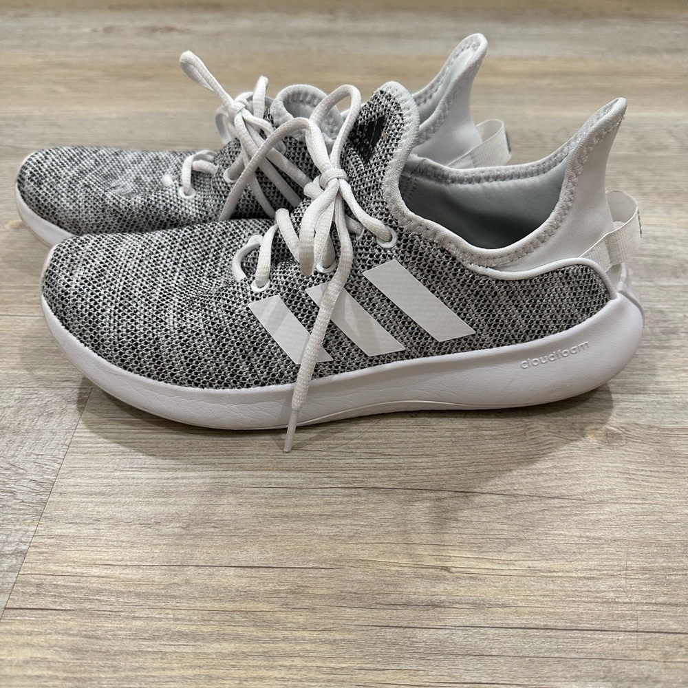 adidas Cloudfoam Lightweight Gray & White Women's Running Shoes